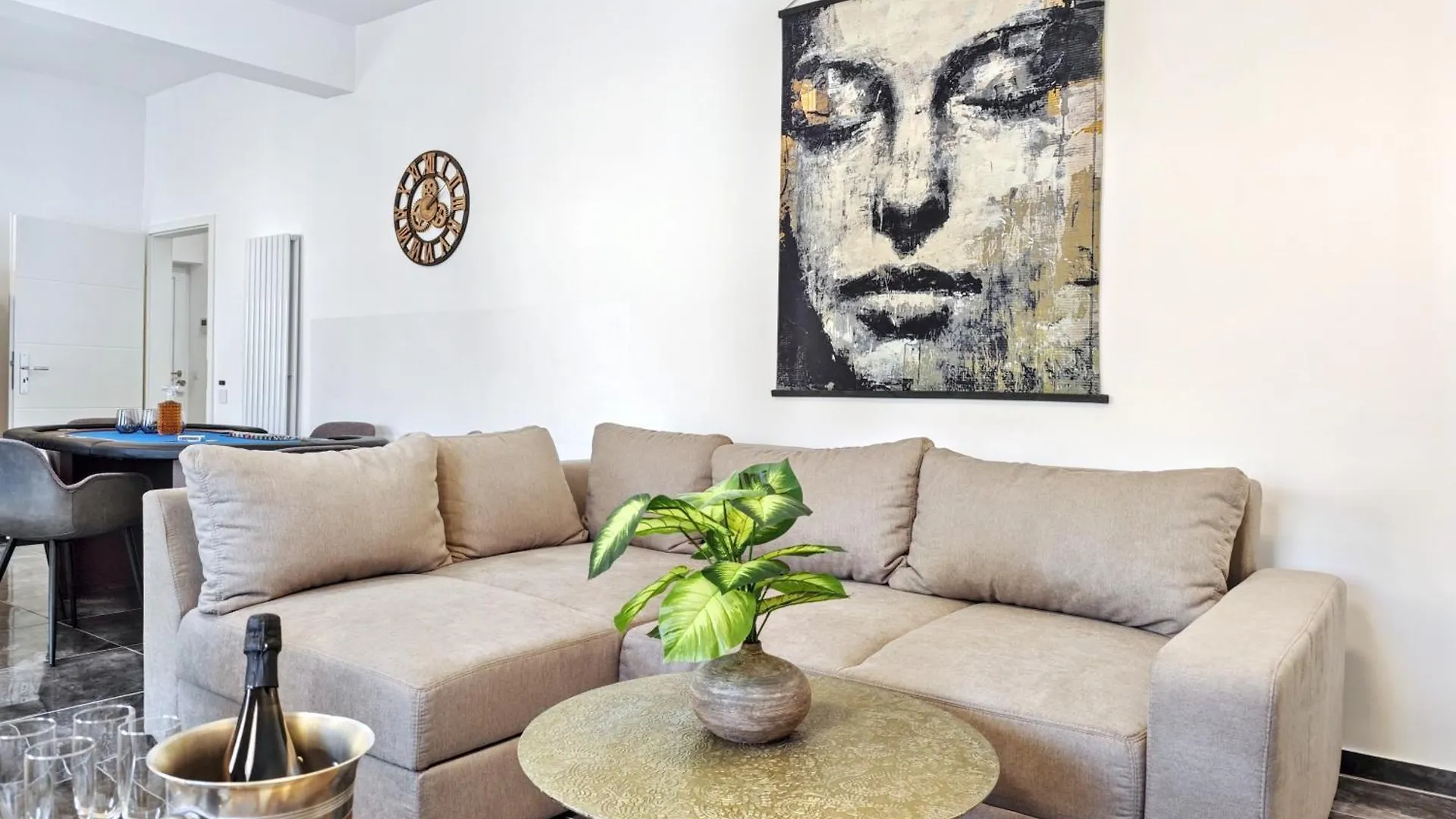 Designer Loft Fuer Bis Zu 15, Whirlpool, Infrarotsauna, Billard, Pokertisch, 2 Baeder Нюрнберг