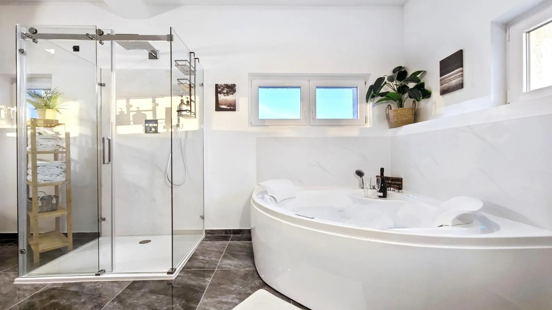 Designer Loft Fuer Bis Zu 15, Whirlpool, Infrarotsauna, Billard, Pokertisch, 2 Baeder Нюрнберг